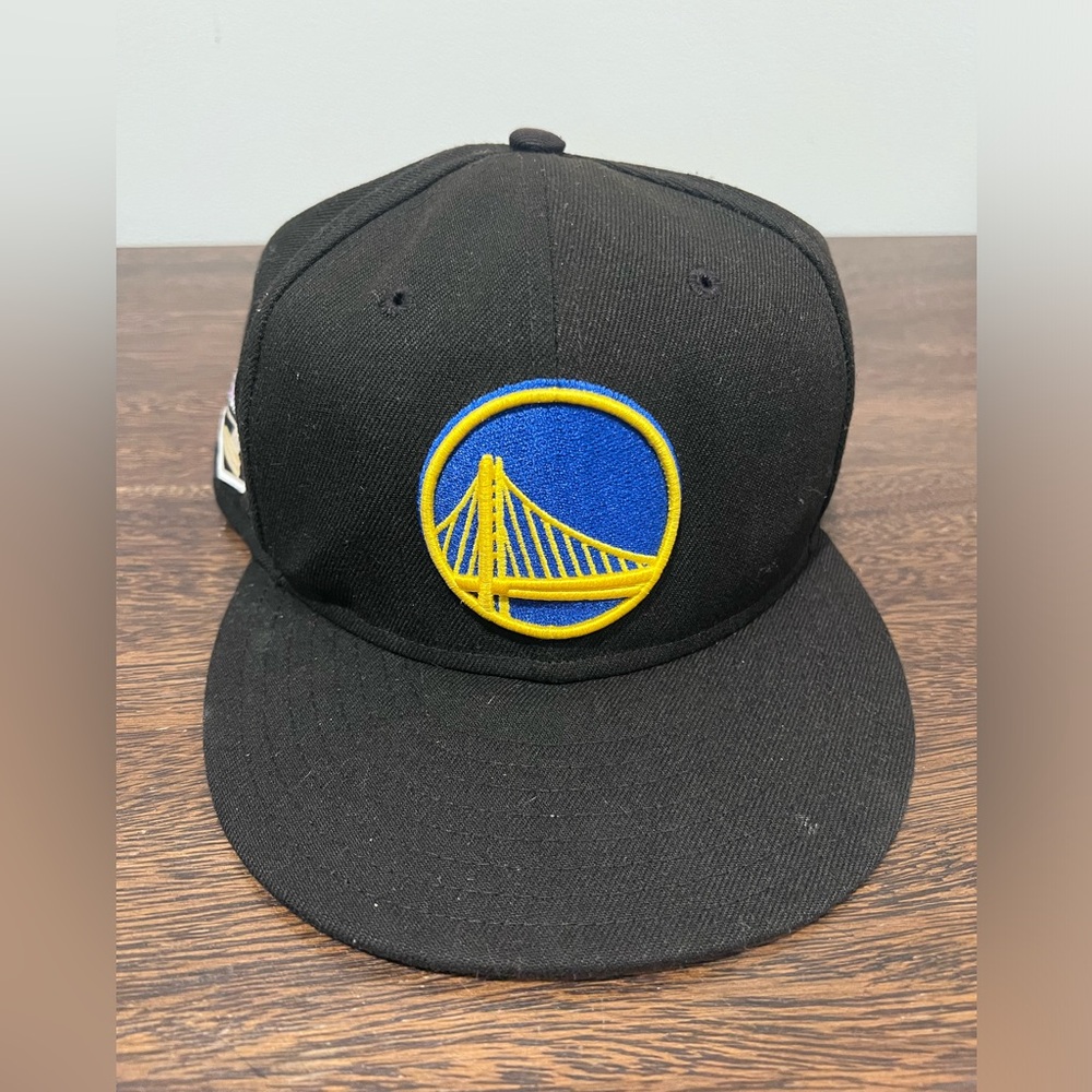 Men's Golden State Warriors New Era Black Logo Fitted Hat‎